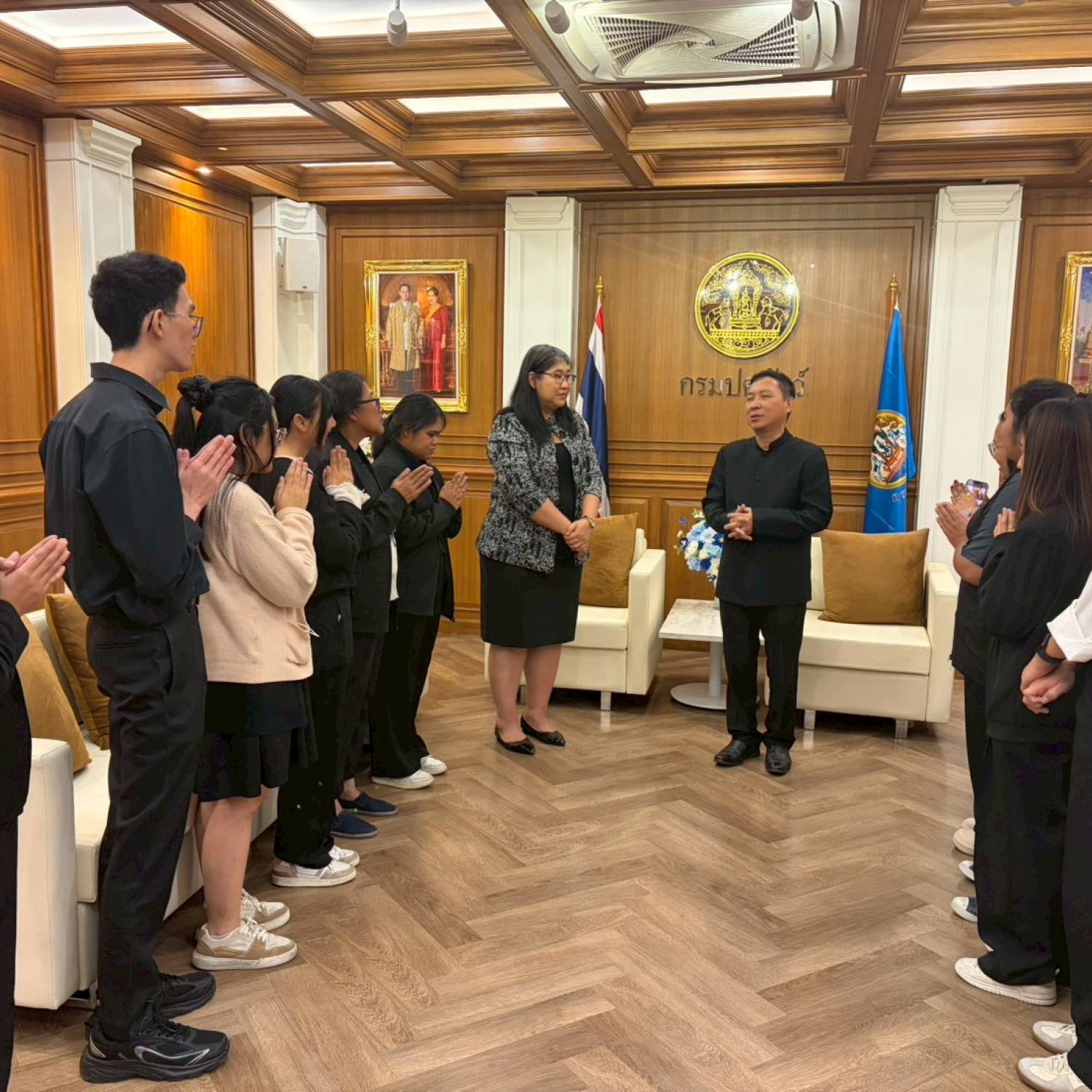 กลุ่มตรวจสอบภายใน ร่วมสวัสดีปีใหม่อธิบดีกรมปศุสัตว์และรองอธิบดีกรมปศุสัตว์